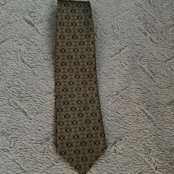 Dinghao Tie - Picture 1 of 3